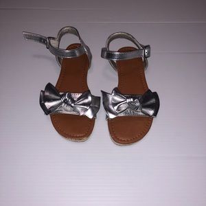 Wonder Works silver strap sandals